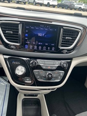 2017 Chrysler Pacifica Touring Plus