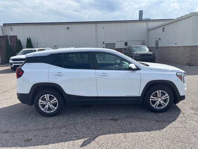 2024 GMC Terrain FWD SLE